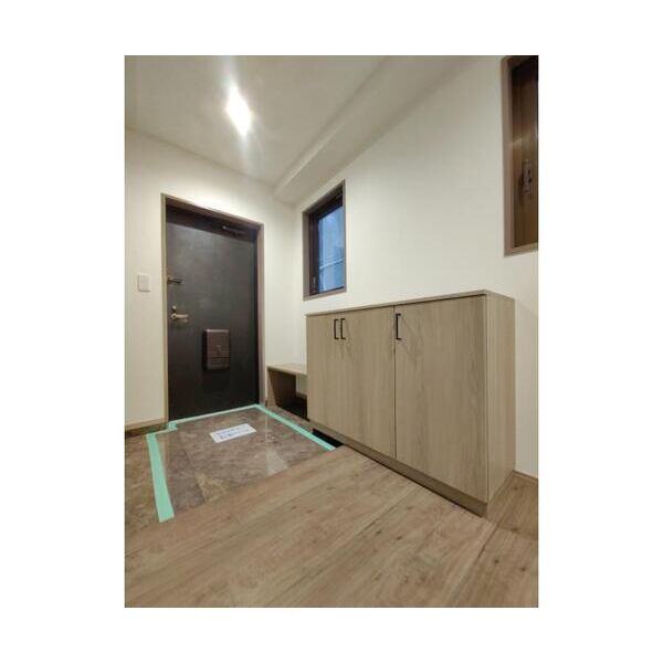 メゾン内田302号室 玄関