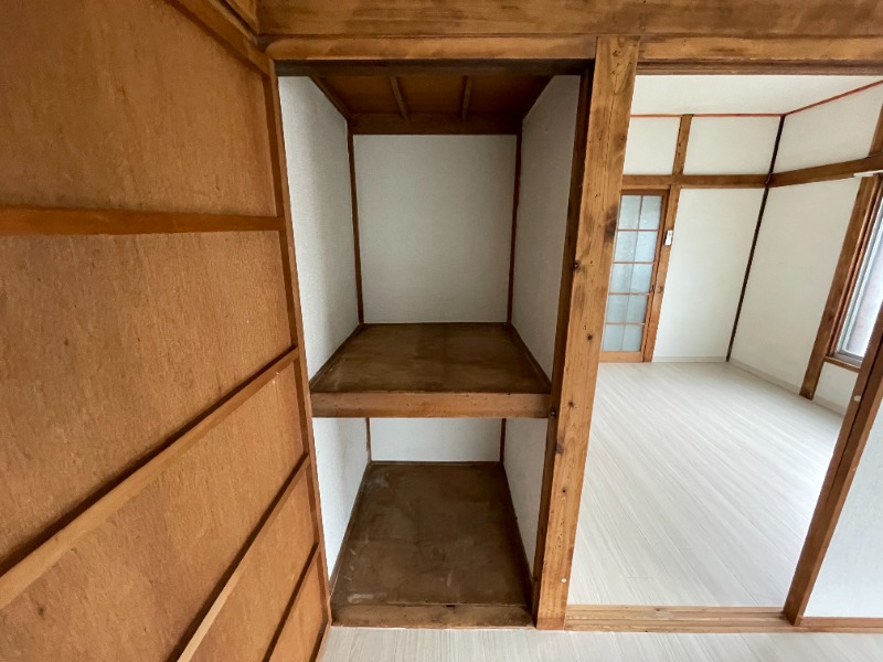 サンハイツ成増2階 収納