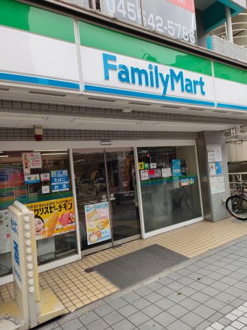 SYハイム203号室 コンビニまで２分。