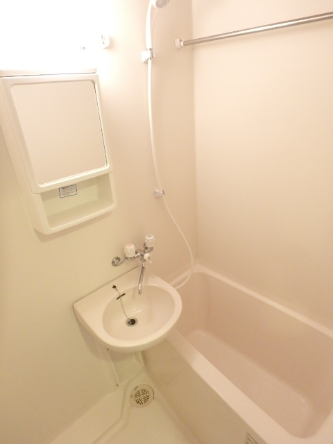 ガラ・グランディ練馬2階 お風呂です