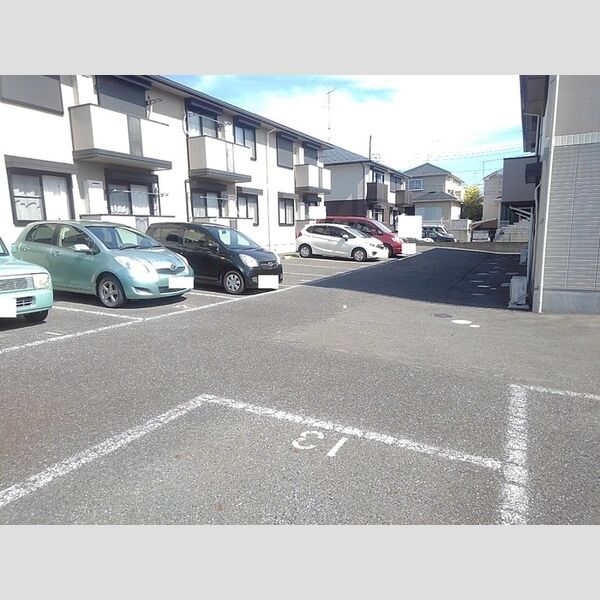 グリーンシャトル　A203号室 駐車場