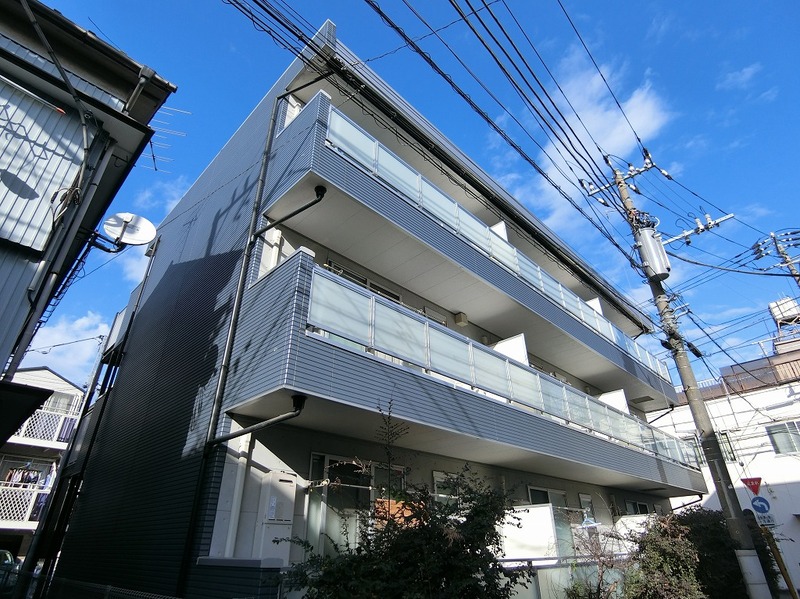 リブリ・GALAXY WOLF1階 外観