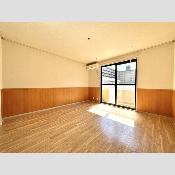 サニーヒルズ 洋室