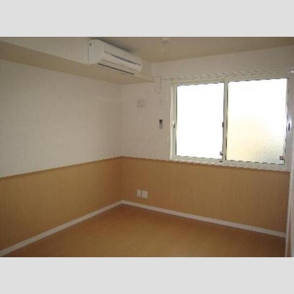 グランモア102号室 102室内