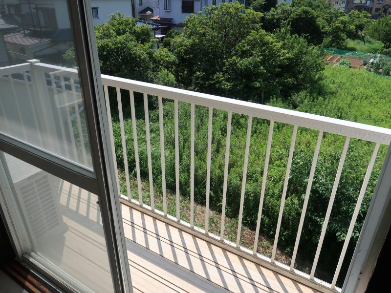 八千代市高津アパート バルコニー