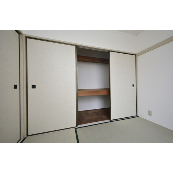 ヴィラK&M0202号室 収納