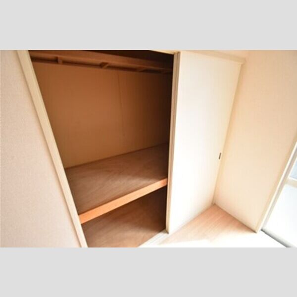 グレープズヒル　F101号室 押入れ