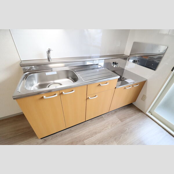 ファーストヴューラ十一番館205号室 キッチン