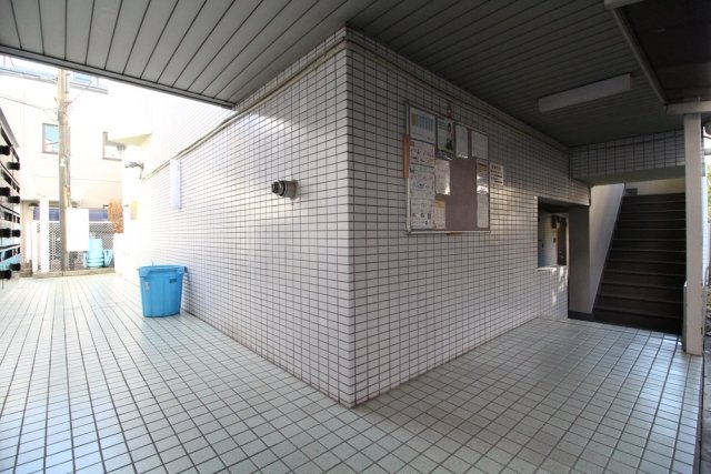 エヴェナール上北沢3階 エントランス