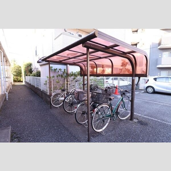 セジュールモトハシ 屋根付自転車駐輪場