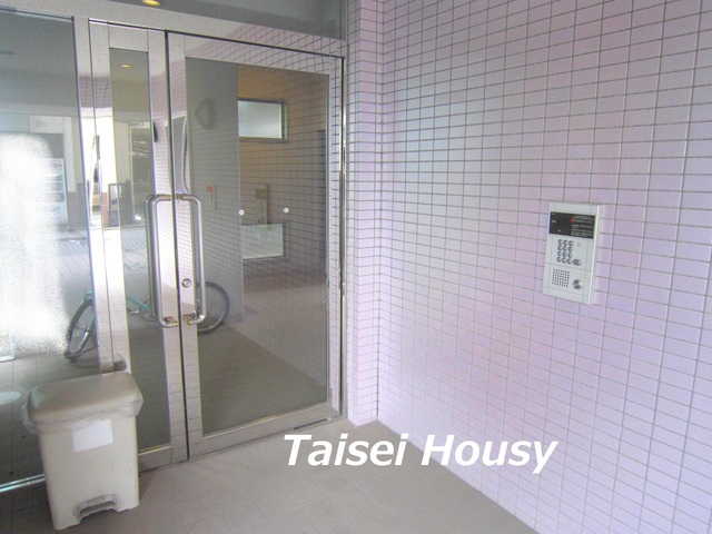 ルミエール湘南 エントランス