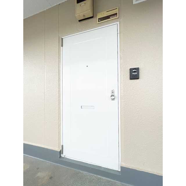 第六竹石マンション301号室 玄関