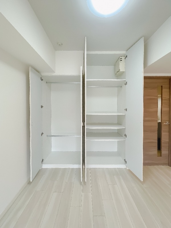 レジディア文京小石川Ⅱ2階 収納