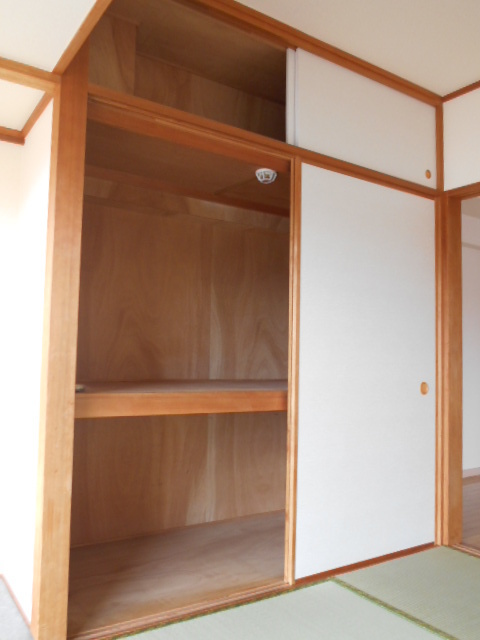 ラ・クラッセ西寺尾 収納