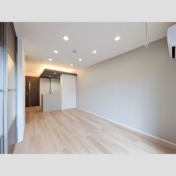 ノーブルラフィネ土呂町105号室 リビング