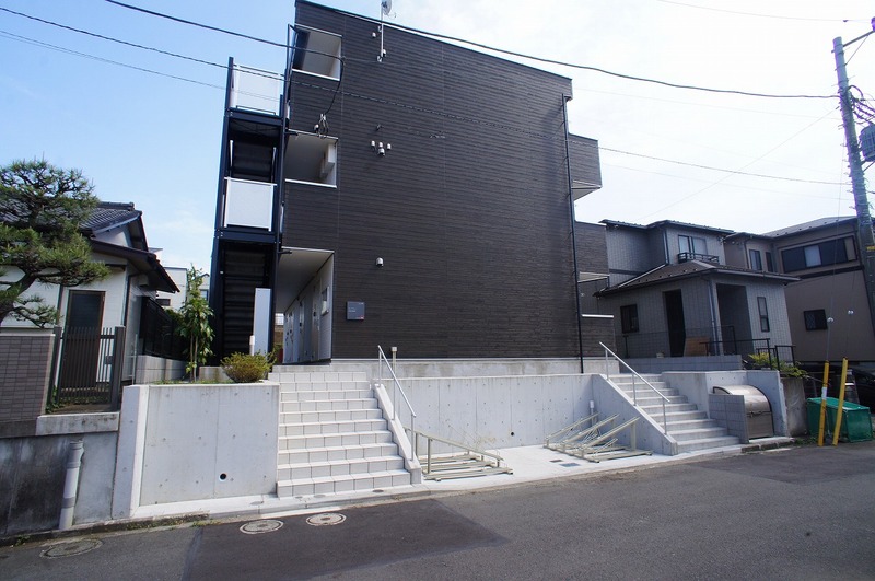 リブリ・鶴ヶ峰Ⅱ1階 外観