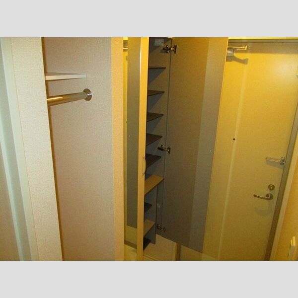 フランボワーズ金田201号室 シューズBOX