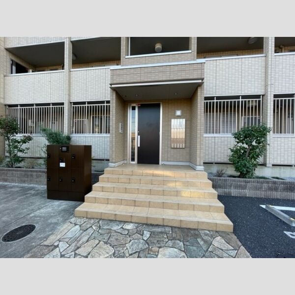 Briller(ブリエ) エントランス