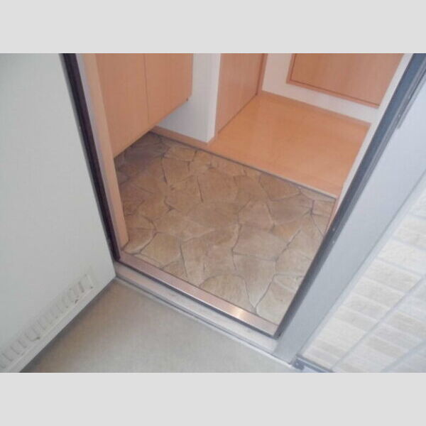 イースト・コート 玄関