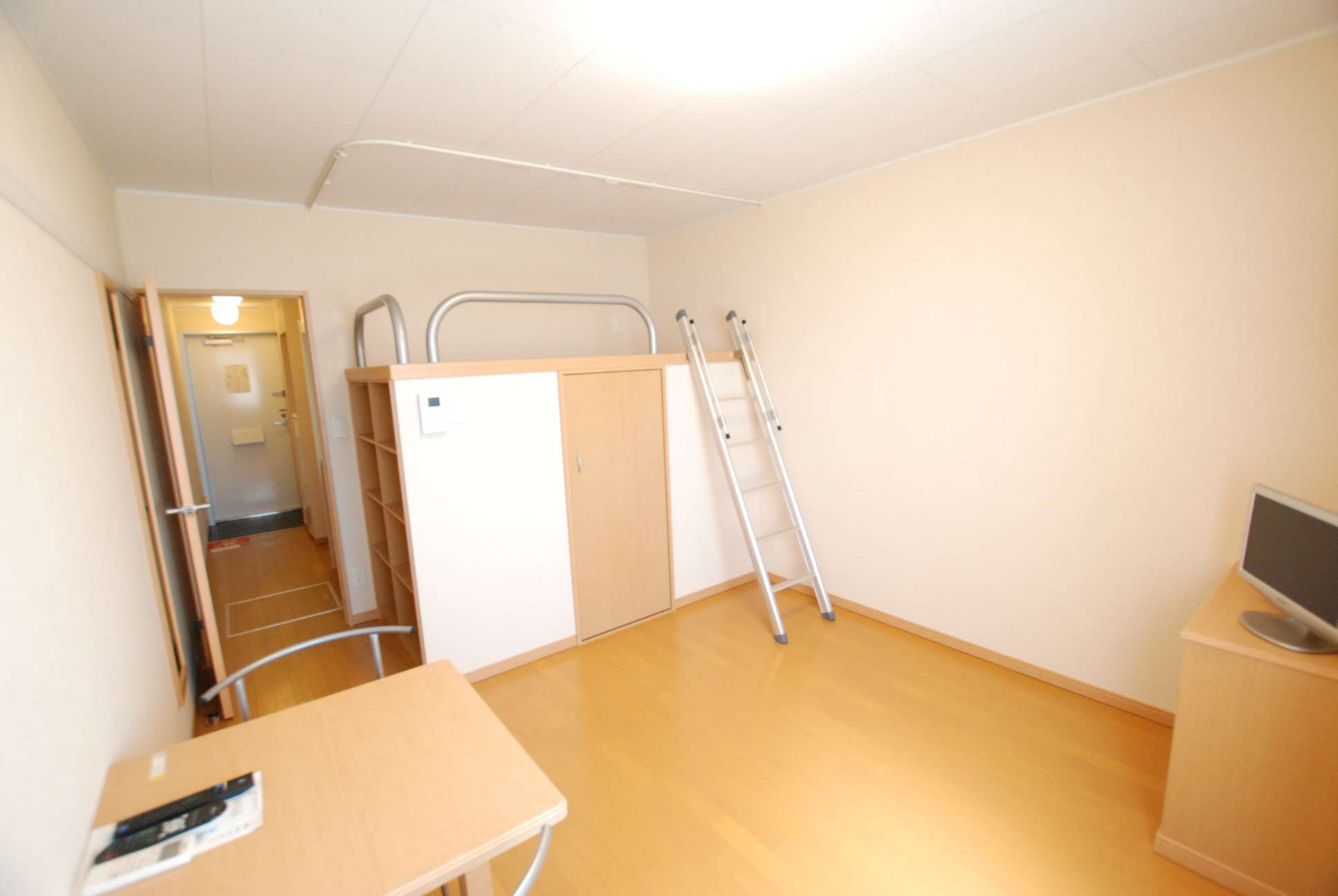 レオネクストヒラサワ ※1Ｆはフローリング　2Ｆは絨毯使用です。