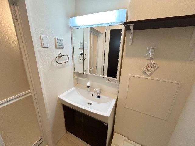 ルナフォーリア201号室 洗髪洗面化粧台