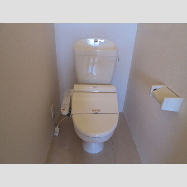 ハイブリッジⅢ201号室 トイレ　温水洗浄暖房便座