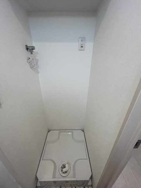 ソルナクレイシア学芸大学1階 室内洗濯機置場