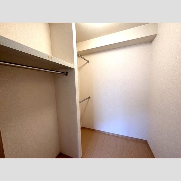 オリーブガーデン　A・B・C ウォークインクローゼット