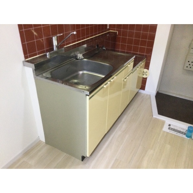 エステイトE藤沢　旧レピュート斉藤Ⅲ106号室 キッチン