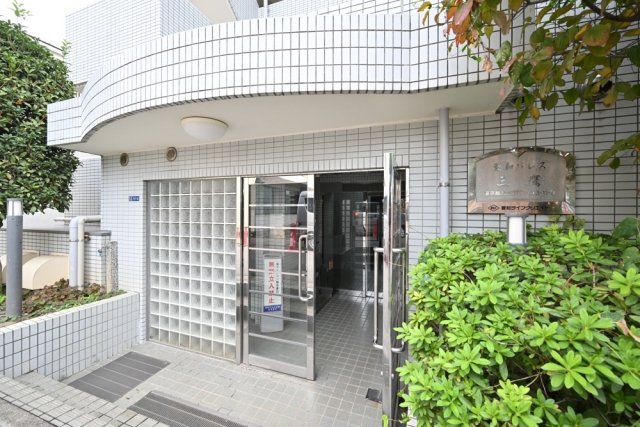 菱和パレス三鷹3階 エントランス