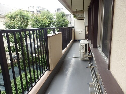 浅野レジデンス2階 バルコニー　※2021年7月撮影