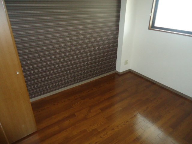 サンヒルズつつじヶ丘 洋室