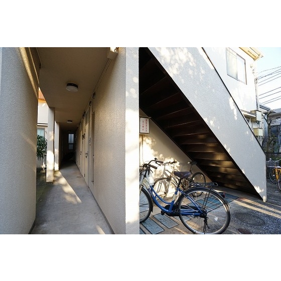 メゾン宮下0202号室 エントランス