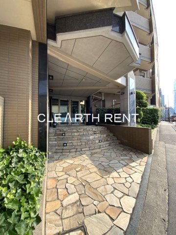 菱和パレス青山南6階 お洒落なエントランス