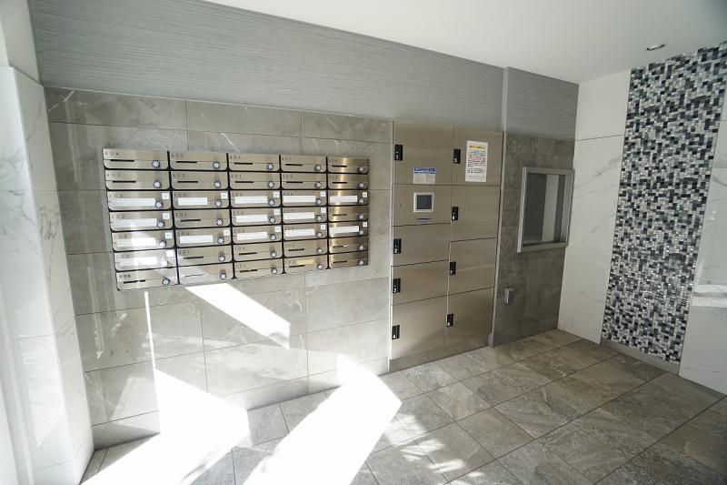 LUNIQ新高島平3階 エントランス