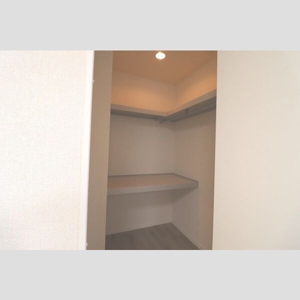 ハウスオブオレンジ ウォークインクローゼット