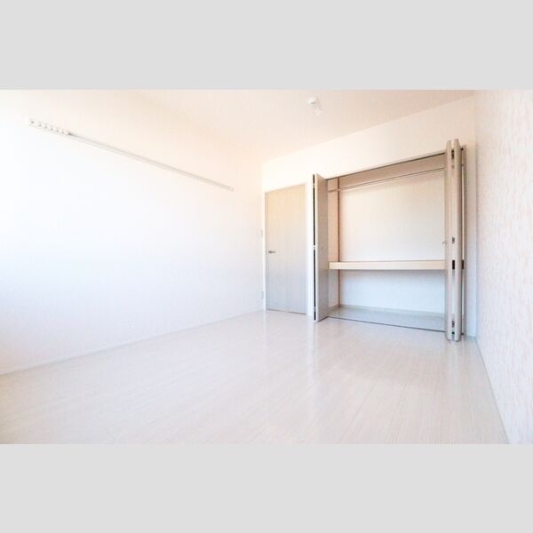 ヴィラアルテミス 洋室6帖