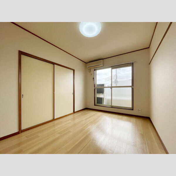 クリスタルパレス203号室 洋室