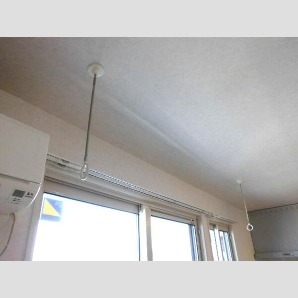 グランシャリオ202号室 室内物干し