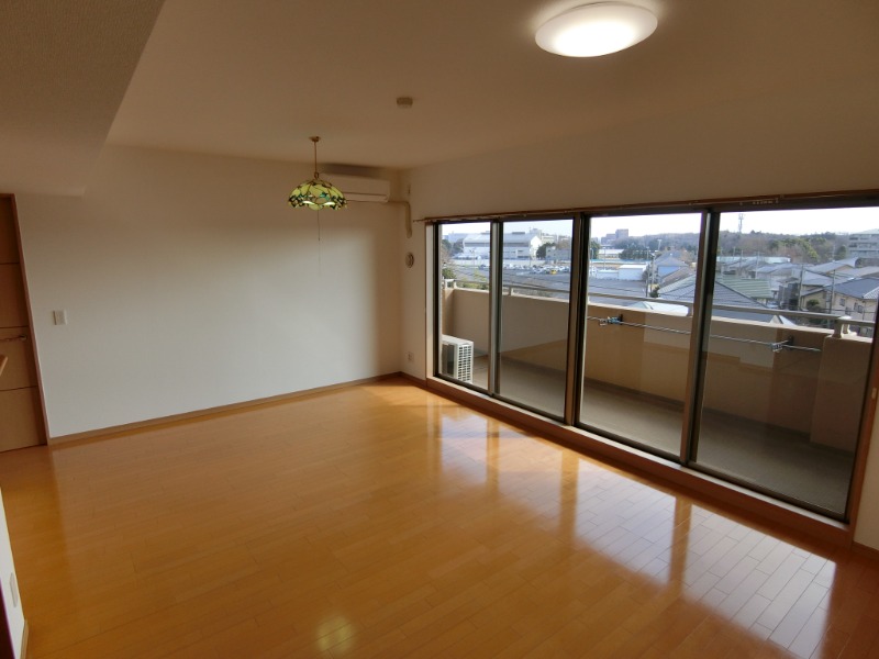 レーベンハイム東松戸カーサコンプレアンノ リビング