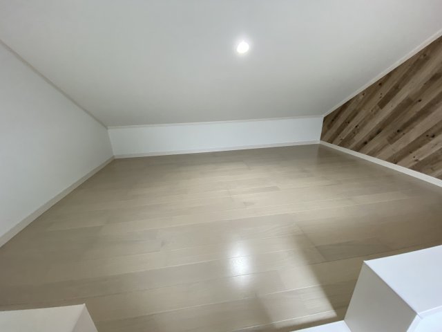 メゾン・ド・スピカ203号室 寝室