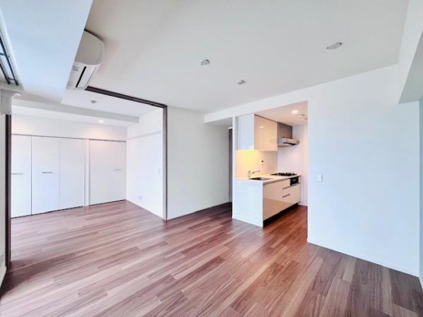 エミリブ東長崎10階 リビング