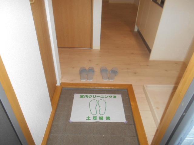メゾンかんとう 玄関