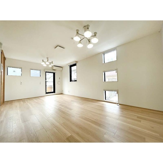 T.N. ガレージハウスA-2-101号室 こだわりのデザイナーズメゾネットハウス★