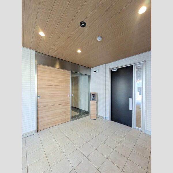 ベルフォルテ201号室 エントランス