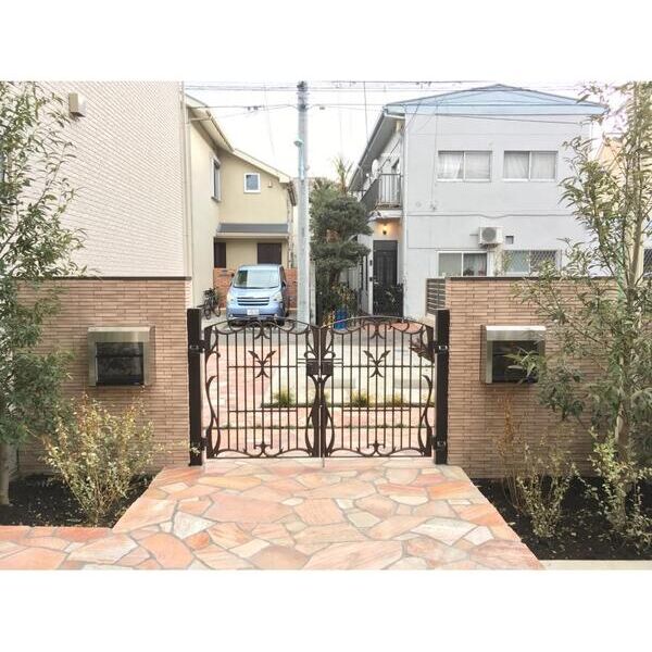 ロワジール エントランス