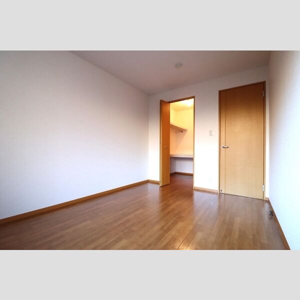 ロビンストリーム103号室 洋室