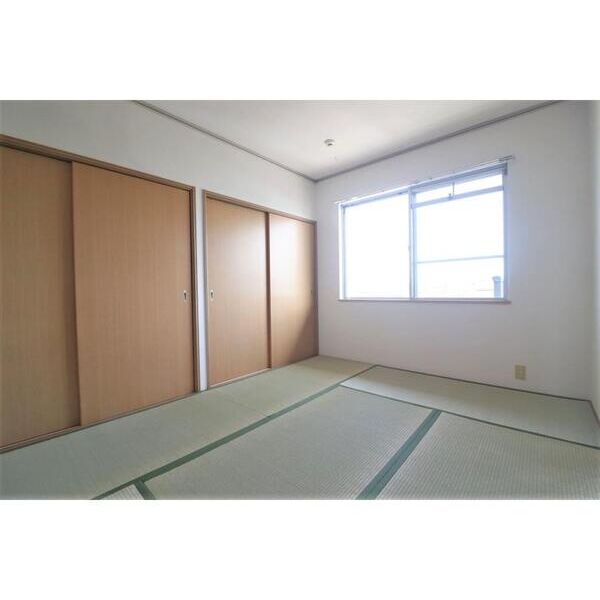 グランドールヤマグチ305号室 リビング