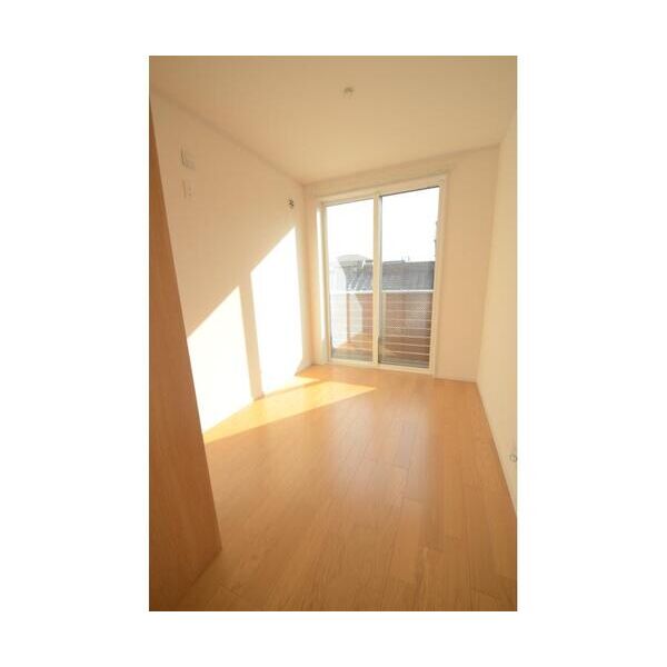 府中市西府町2丁目戸建 リビング