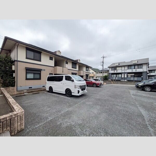 メゾンボナール　GH 駐車場